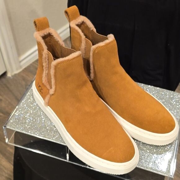 Ugg Alameda Chelsea Sneaker- Chestnut - Picture 8 of 11